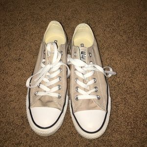 Light brown converse women's size 7